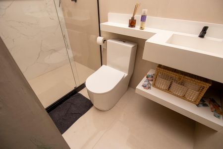 Casa de condomínio à venda com 120m², 2 quartos e 2 vagas Casa de condomínio à venda com 120m², 2 quartos e 2 vagasBanheiro quarto 2