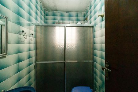 Casa à venda com 150m², 4 quartos e 2 vagas Casa à venda com 150m², 4 quartos e 2 vagasBanheiro