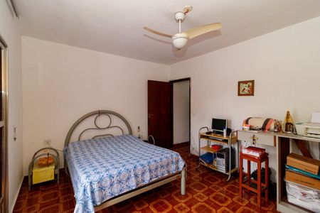 Casa à venda com 150m², 4 quartos e 2 vagas Casa à venda com 150m², 4 quartos e 2 vagasQuarto