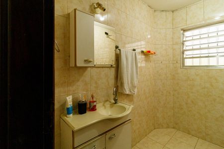 Casa à venda com 150m², 4 quartos e 2 vagas Casa à venda com 150m², 4 quartos e 2 vagasBanheiro 2