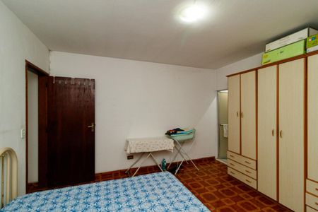 Casa à venda com 150m², 4 quartos e 2 vagas Casa à venda com 150m², 4 quartos e 2 vagasSuíte