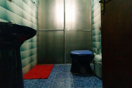 Casa à venda com 150m², 4 quartos e 2 vagas Casa à venda com 150m², 4 quartos e 2 vagasBanheiro