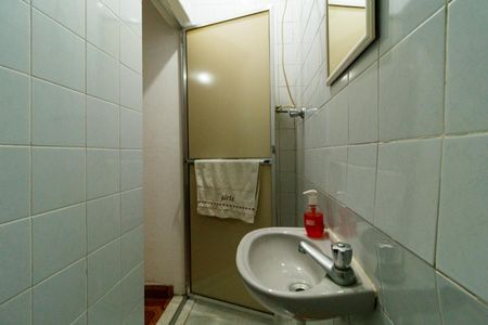 Casa à venda com 150m², 4 quartos e 2 vagas Casa à venda com 150m², 4 quartos e 2 vagasBanheiro da Suíte