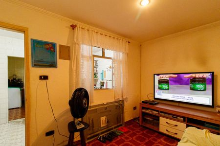 Casa à venda com 150m², 4 quartos e 2 vagas Casa à venda com 150m², 4 quartos e 2 vagasSala