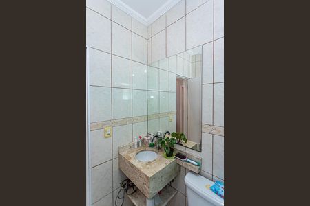 Casa à venda com 545m², 5 quartos e 3 vagas Casa à venda com 545m², 5 quartos e 3 vagasBanheiro