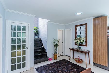 Casa à venda com 545m², 5 quartos e 3 vagas Casa à venda com 545m², 5 quartos e 3 vagasDetalhe da Sala de Jantar