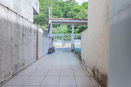 Casa à venda com 545m², 5 quartos e 3 vagas Casa à venda com 545m², 5 quartos e 3 vagasCorredor Externo