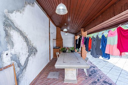 Casa à venda com 545m², 5 quartos e 3 vagas Casa à venda com 545m², 5 quartos e 3 vagasChurrasqueira