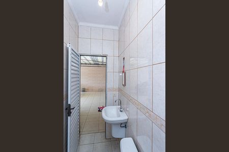 Casa à venda com 545m², 5 quartos e 3 vagas Casa à venda com 545m², 5 quartos e 3 vagasBanheiro da Garagem