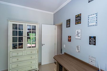 Casa à venda com 545m², 5 quartos e 3 vagas Casa à venda com 545m², 5 quartos e 3 vagasQuarto 3