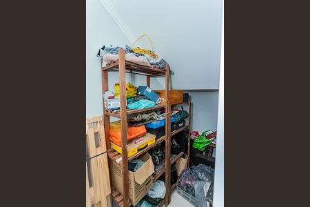 Casa à venda com 545m², 5 quartos e 3 vagas Casa à venda com 545m², 5 quartos e 3 vagasDepósito