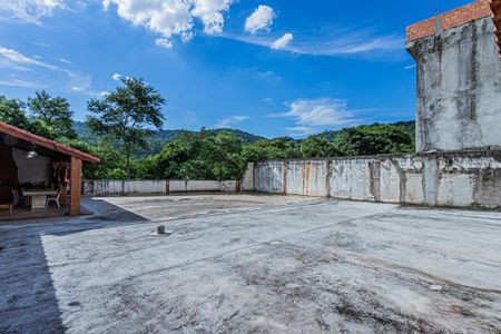 Casa à venda com 545m², 5 quartos e 3 vagas Casa à venda com 545m², 5 quartos e 3 vagasQuintal