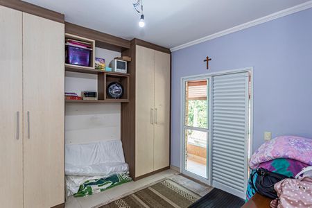 Casa à venda com 545m², 5 quartos e 3 vagas Casa à venda com 545m², 5 quartos e 3 vagasQuarto 1