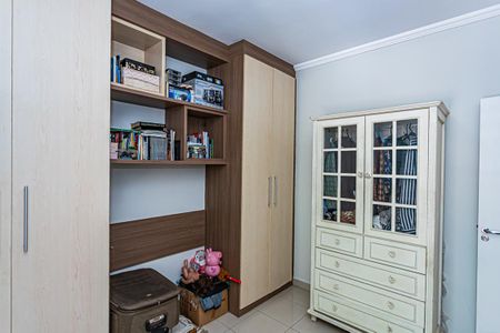 Casa à venda com 545m², 5 quartos e 3 vagas Casa à venda com 545m², 5 quartos e 3 vagasQuarto 3