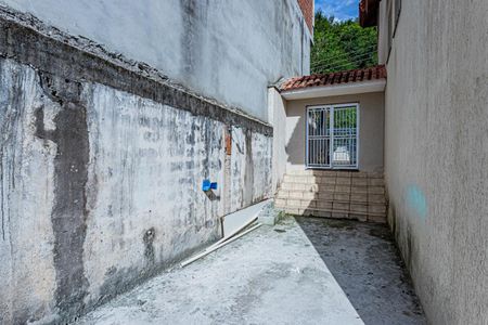 Casa à venda com 545m², 5 quartos e 3 vagas Casa à venda com 545m², 5 quartos e 3 vagasCorredor Externo