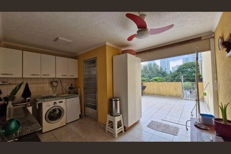 Casa à venda com 109m², 3 quartos e 4 vagas