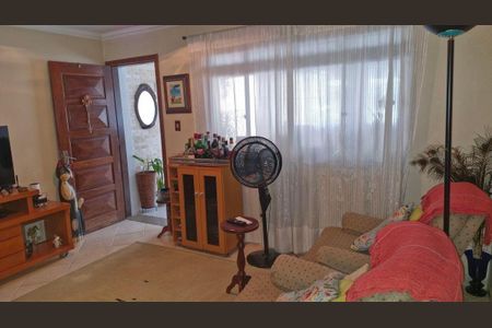 Casa à venda com 109m², 3 quartos e 4 vagas