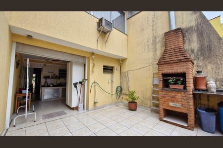 Casa à venda com 109m², 3 quartos e 4 vagas