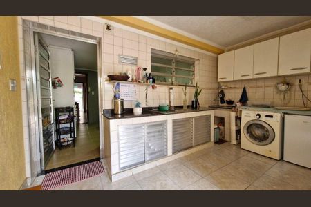 Casa à venda com 109m², 3 quartos e 4 vagas
