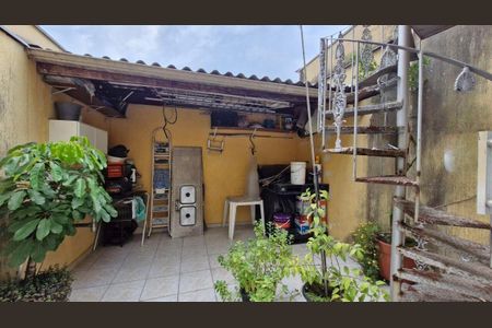 Casa à venda com 109m², 3 quartos e 4 vagas