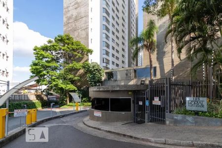 Apartamento à venda com 160m², 3 quartos e 2 vagas Apartamento à venda com 160m², 3 quartos e 2 vagasÁrea comum