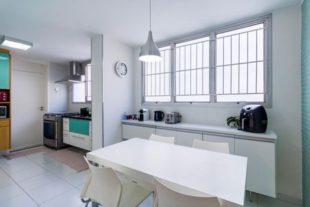 Apartamento à venda com 160m², 3 quartos e 2 vagas Apartamento à venda com 160m², 3 quartos e 2 vagasCozinha