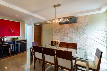 Apartamento à venda com 160m², 3 quartos e 2 vagas Apartamento à venda com 160m², 3 quartos e 2 vagasSala 1