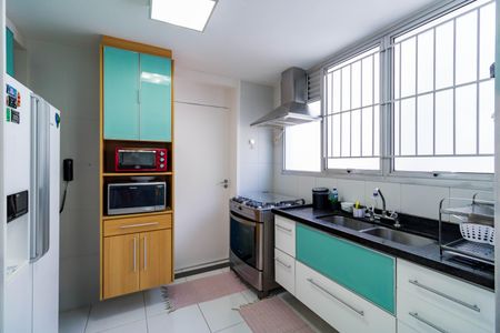 Apartamento à venda com 160m², 3 quartos e 2 vagas Apartamento à venda com 160m², 3 quartos e 2 vagasCozinha