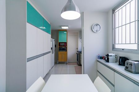 Apartamento à venda com 160m², 3 quartos e 2 vagas Apartamento à venda com 160m², 3 quartos e 2 vagasCozinha