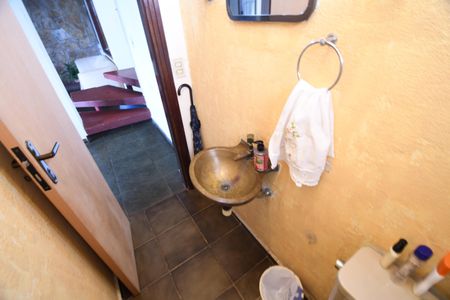 Casa à venda com 258m², 4 quartos e 2 vagasLavabo