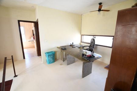Casa à venda com 258m², 4 quartos e 2 vagasSala 3 / Escritório