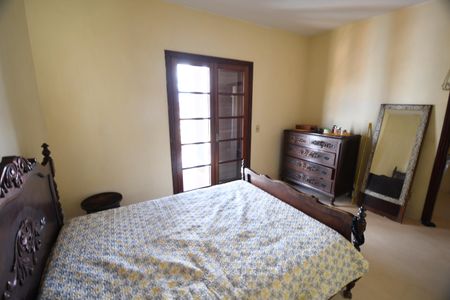 Casa à venda com 258m², 4 quartos e 2 vagasQuarto - Suíte 2