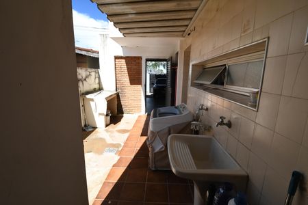 Casa à venda com 258m², 4 quartos e 2 vagasÁrea de Serviço