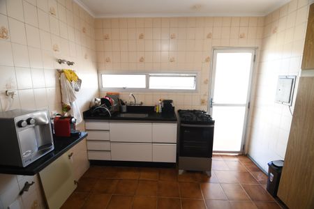 Casa à venda com 258m², 4 quartos e 2 vagasCozinha