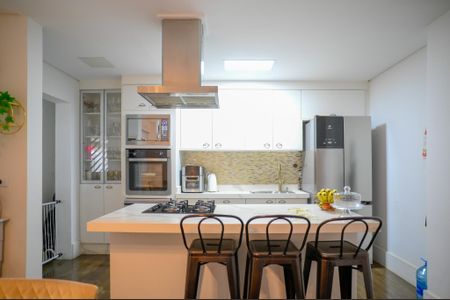 Casa à venda com 225m², 3 quartos e 2 vagas Casa à venda com 225m², 3 quartos e 2 vagasCozinha
