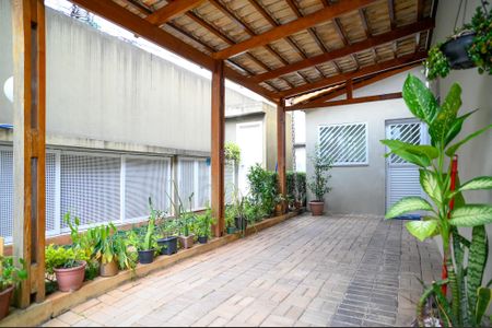 Casa à venda com 225m², 3 quartos e 2 vagas Casa à venda com 225m², 3 quartos e 2 vagasGaragem