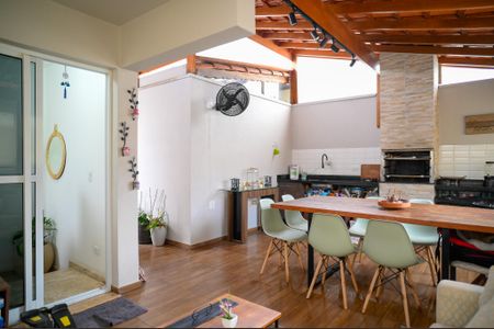 Casa à venda com 225m², 3 quartos e 2 vagas Casa à venda com 225m², 3 quartos e 2 vagasVaranda Gourmet