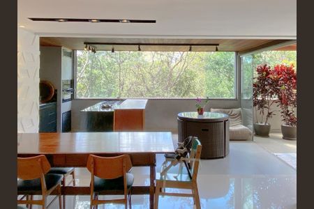 Apartamento à venda com 240m², 5 quartos e 4 vagasEspaço Gourmet