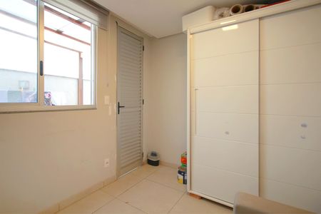 Apartamento à venda com 240m², 5 quartos e 4 vagasQuarto de Serviço