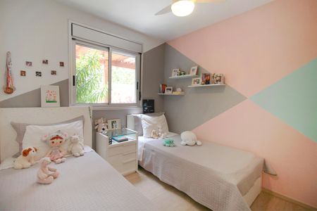 Apartamento à venda com 240m², 5 quartos e 4 vagasQuarto 2