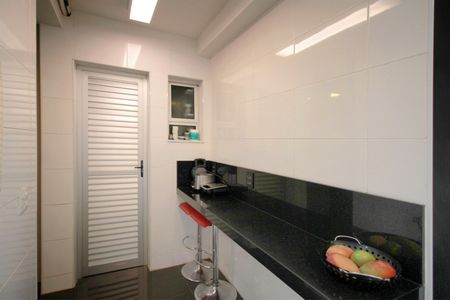 Apartamento à venda com 240m², 5 quartos e 4 vagasÁrea de Serviço