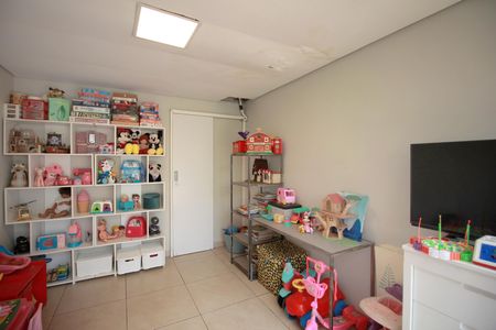 Apartamento à venda com 240m², 5 quartos e 4 vagasQuarto de Visitas