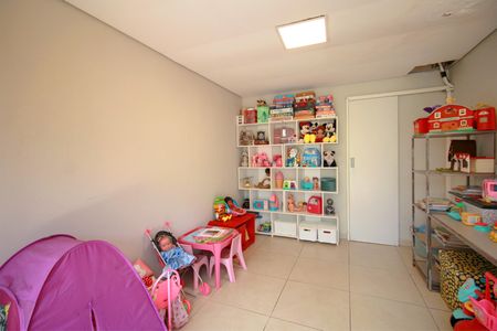 Apartamento à venda com 240m², 5 quartos e 4 vagasQuarto de Visitas