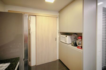 Apartamento à venda com 240m², 5 quartos e 4 vagasCozinha