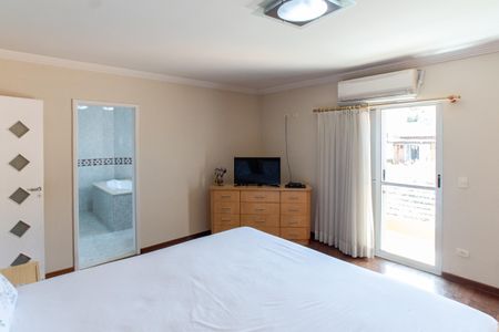 Casa à venda com 380m², 3 quartos e 6 vagas Casa à venda com 380m², 3 quartos e 6 vagasSuíte 2