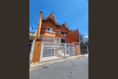 Casa à venda com 380m², 3 quartos e 6 vagas Casa à venda com 380m², 3 quartos e 6 vagasFachada