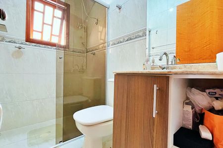 Casa à venda com 138m², 3 quartos e 4 vagas Casa à venda com 138m², 3 quartos e 4 vagasBanheiro da Suíte 1