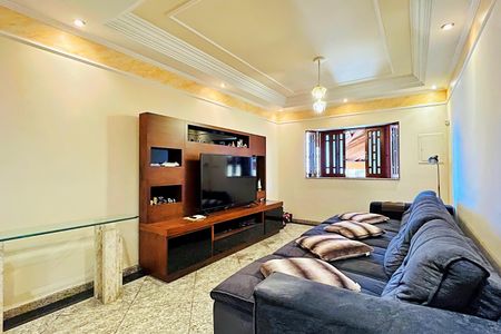 Casa à venda com 138m², 3 quartos e 4 vagas Casa à venda com 138m², 3 quartos e 4 vagasSala