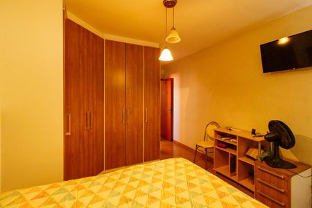 Casa à venda com 235m², 3 quartos e 4 vagas Casa à venda com 235m², 3 quartos e 4 vagasSuíte