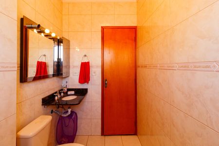 Casa à venda com 235m², 3 quartos e 4 vagas Casa à venda com 235m², 3 quartos e 4 vagasBanheiro da Suíte